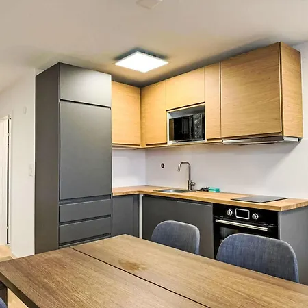 Lejlighed Marmotta By Interhome